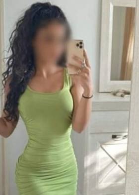 Bafra'da Siyah Saçlı Bakımlı Buluşma Keyfi